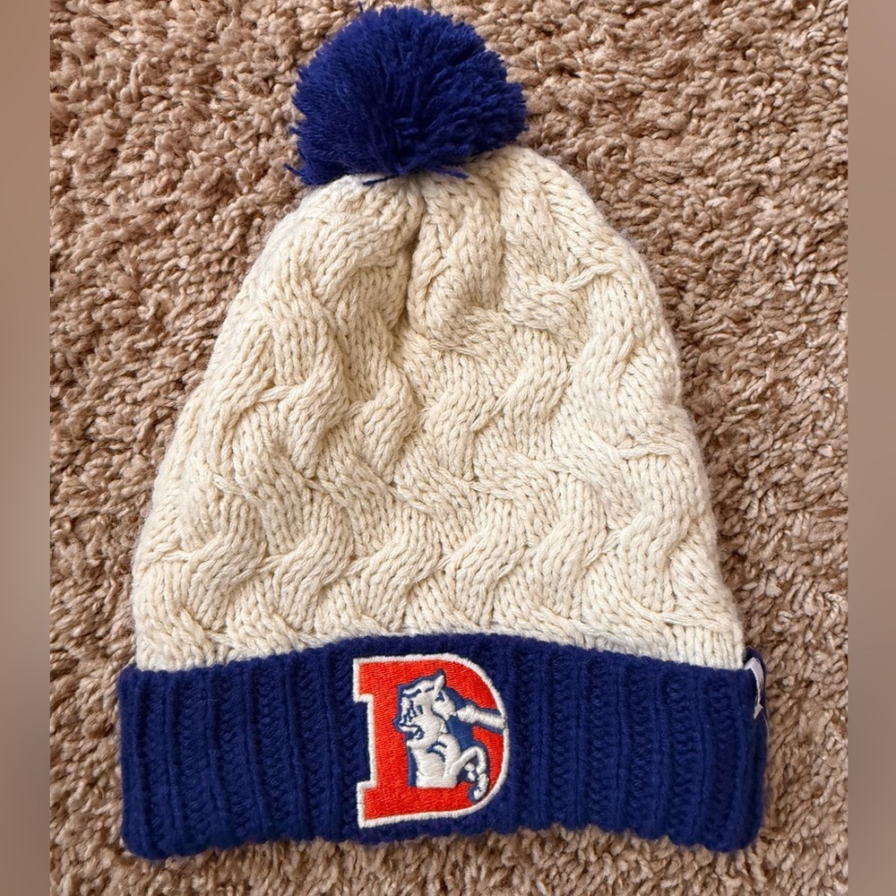 Denver Broncos Women’s Knit Pom Beanie – ’47 Brand